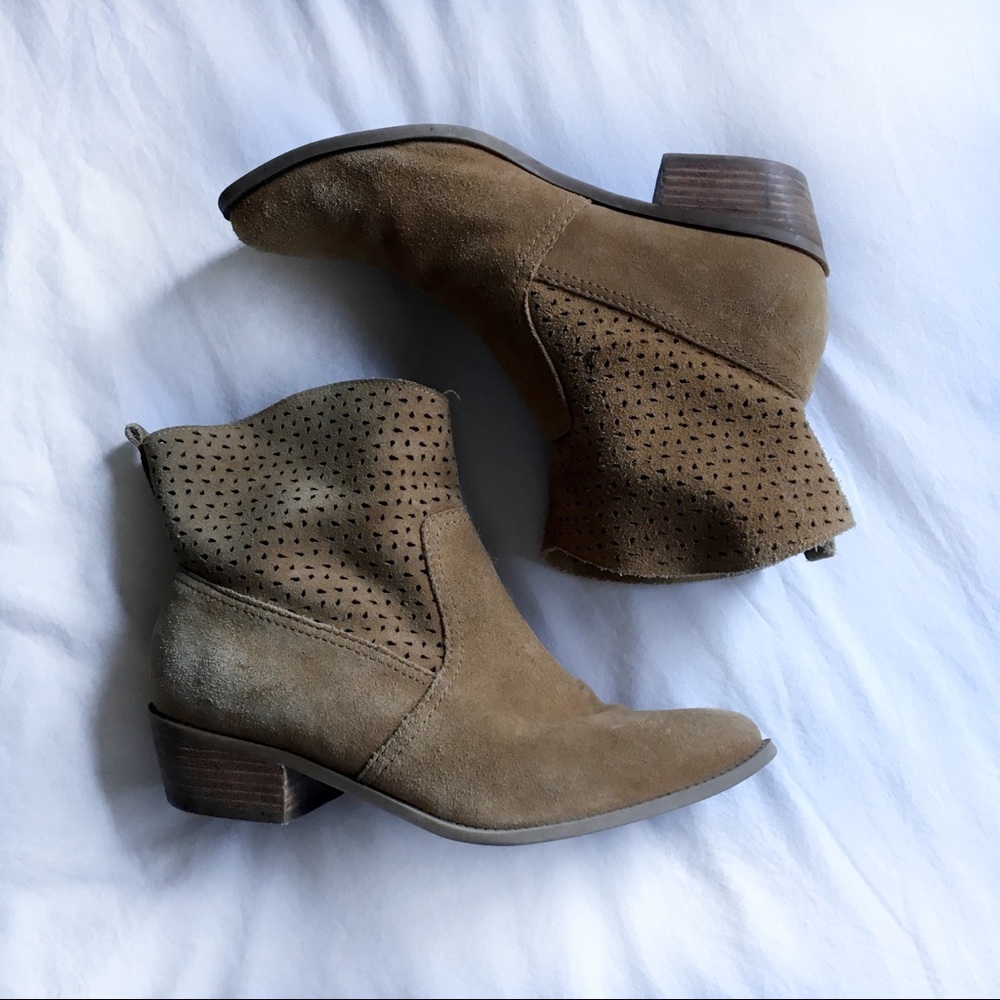 American Eagle suede Booties